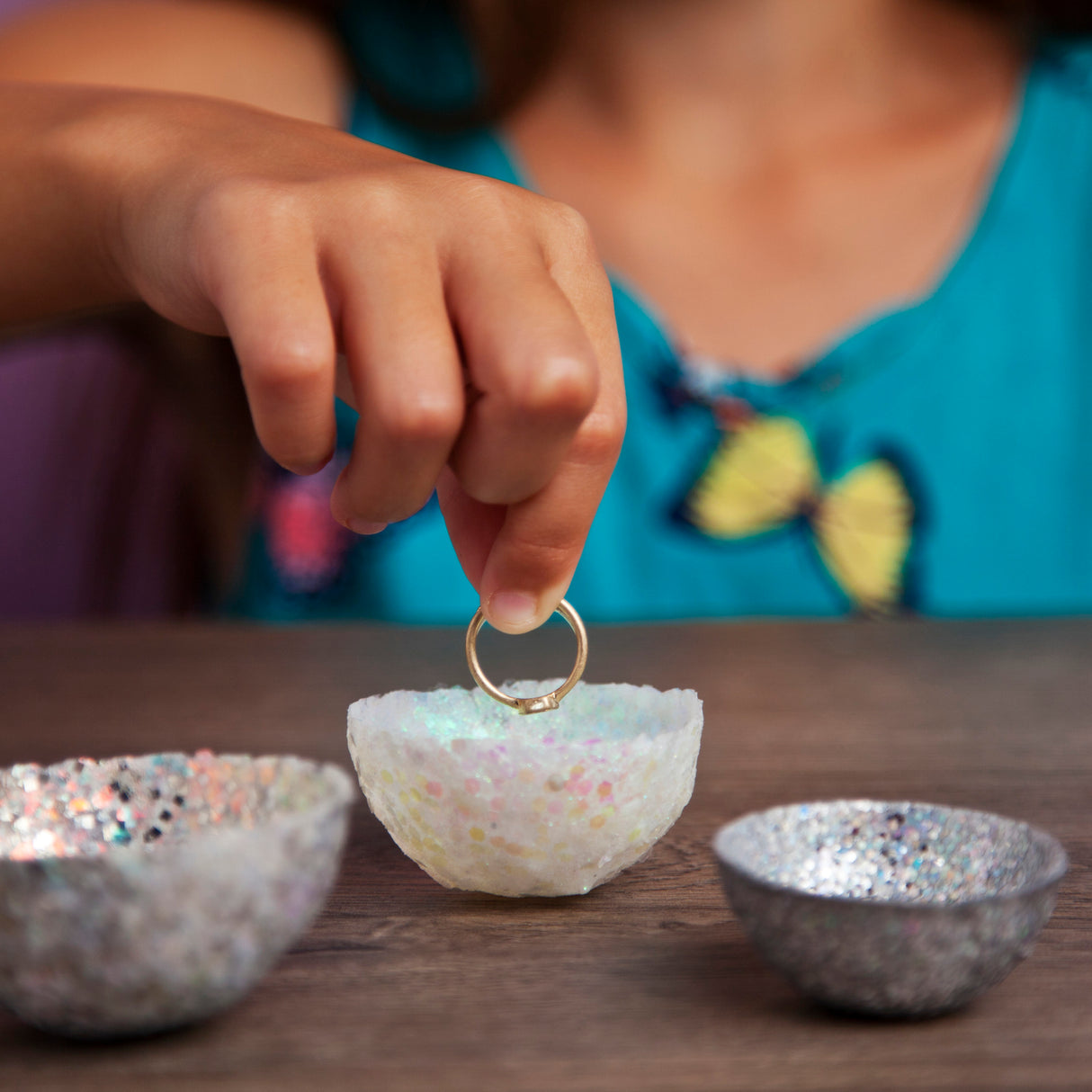 Craft-tastic Mini Iridescent Bowls Kit