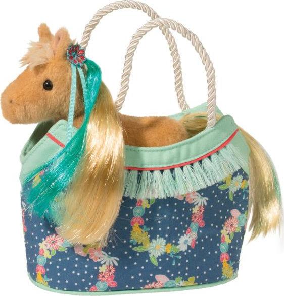 Raspberry Cream Sak with Golden Retriever