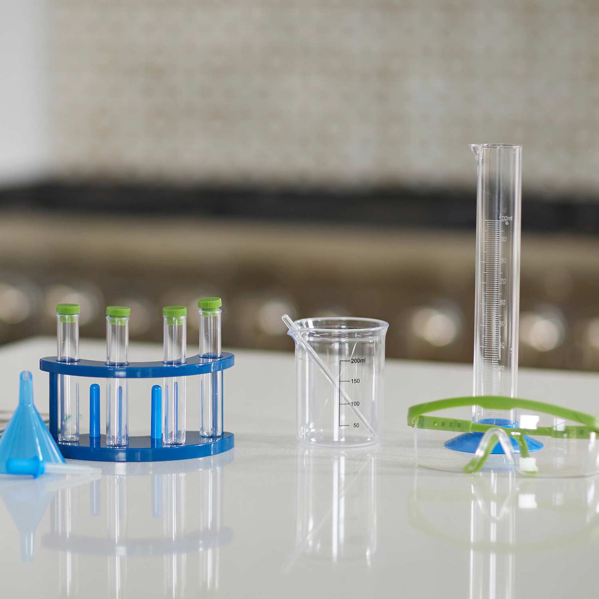 GeoSafari Rockin' Reactions Chemistry Set