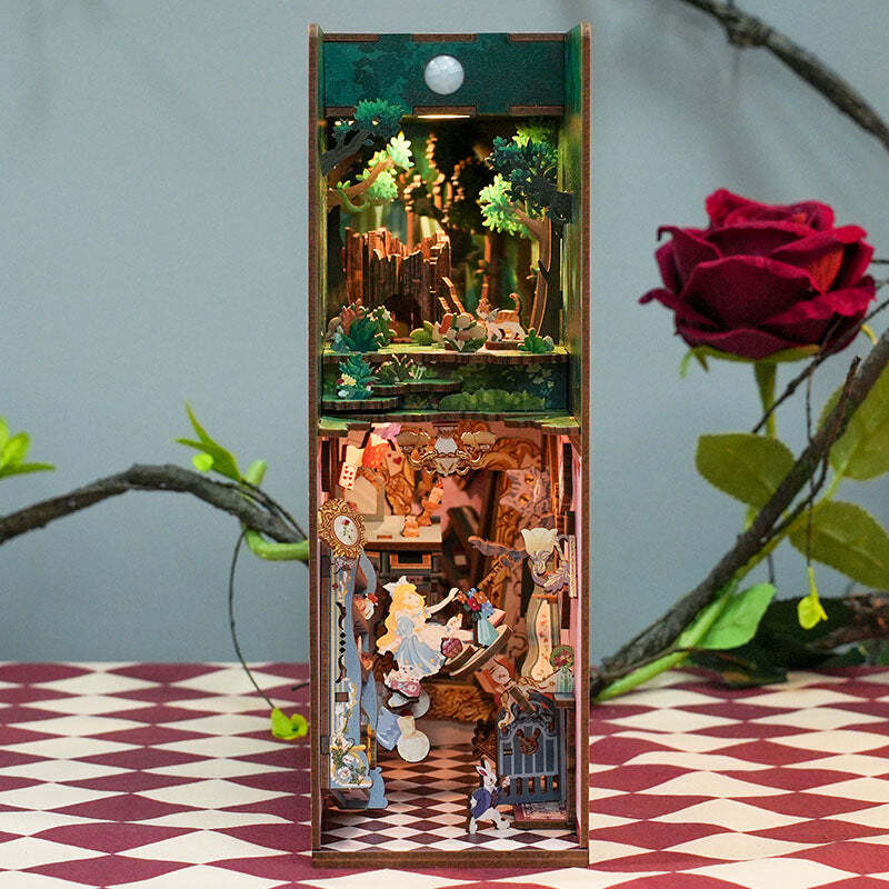 DIY Bookend Puzzle: Alice's Adventure