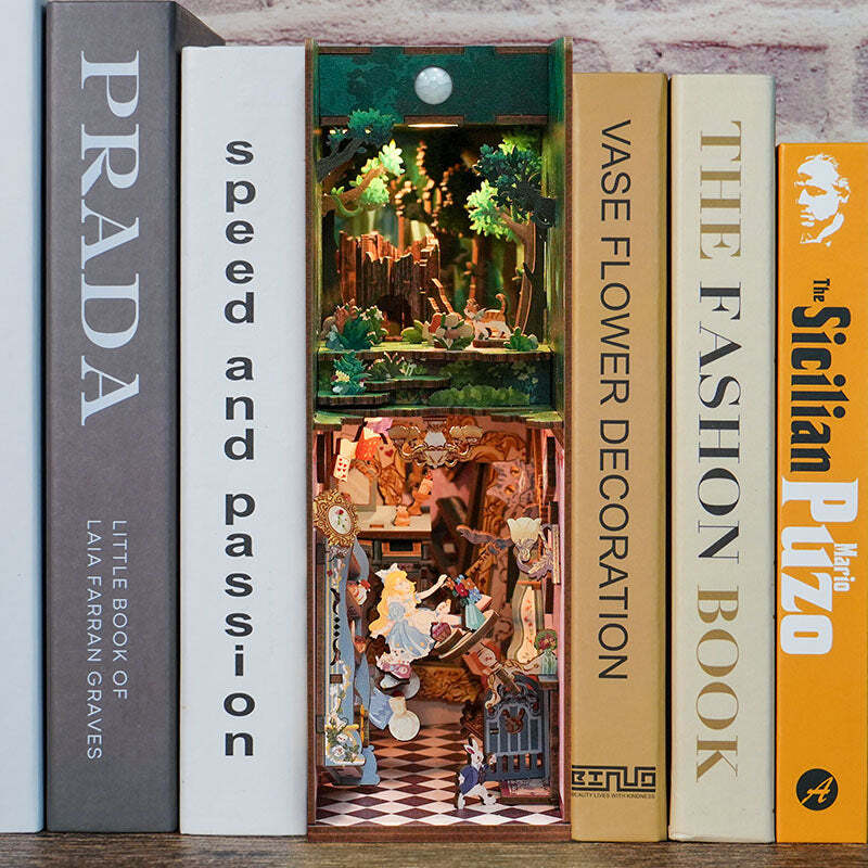 DIY Bookend Puzzle: Alice's Adventure