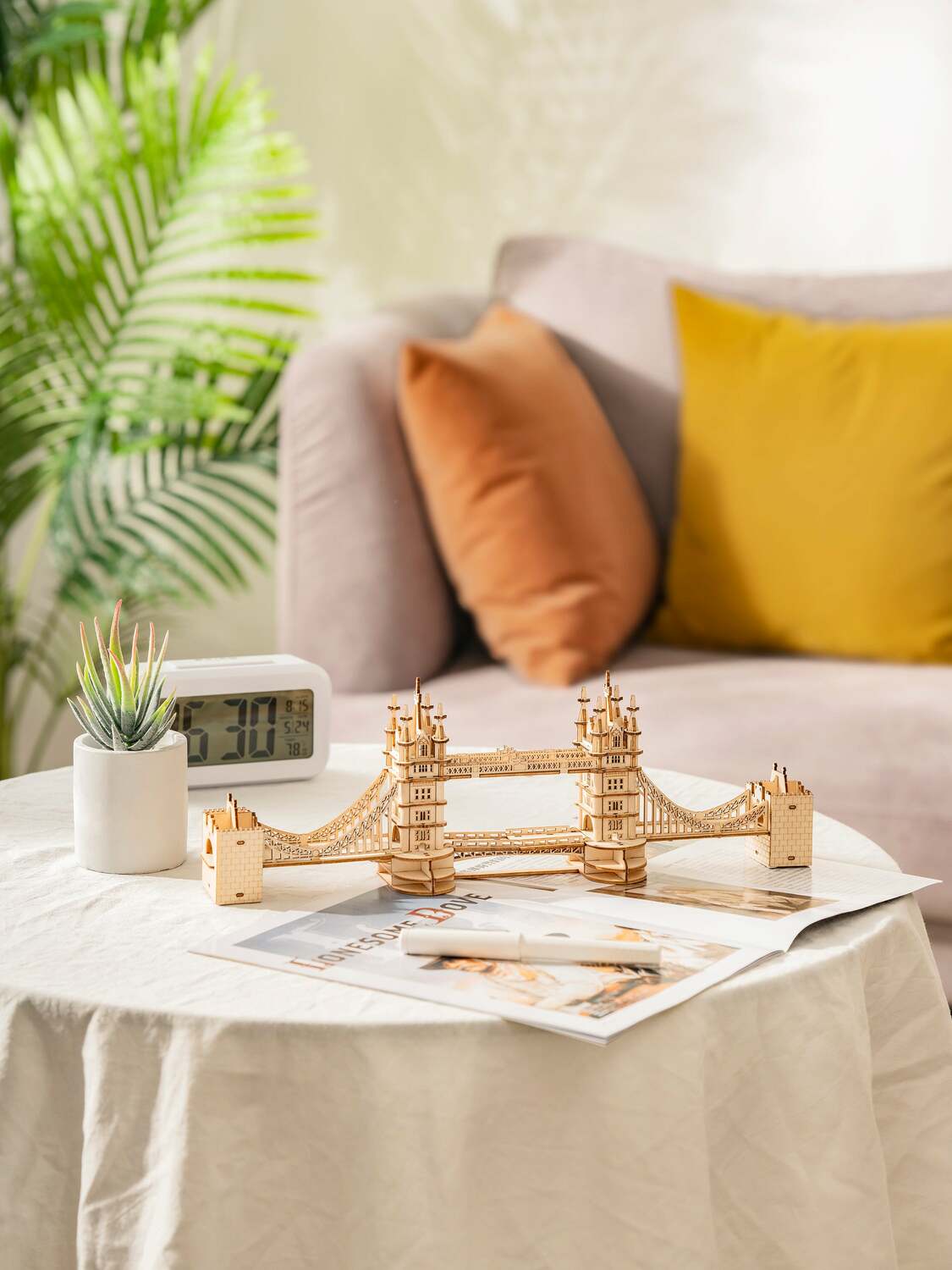 3D Modern Wooden Puzzle - Tower Bridge with LED Lights