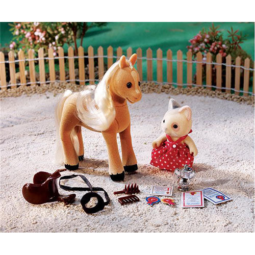 Calico Critters Willow & Carly at the Horse Show