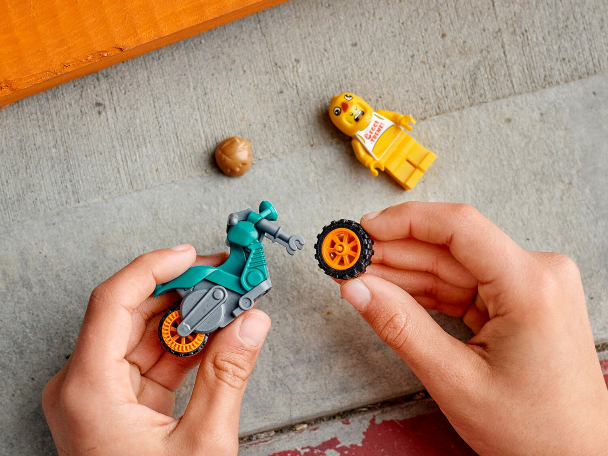 LEGO City: Chicken Stunt Bike