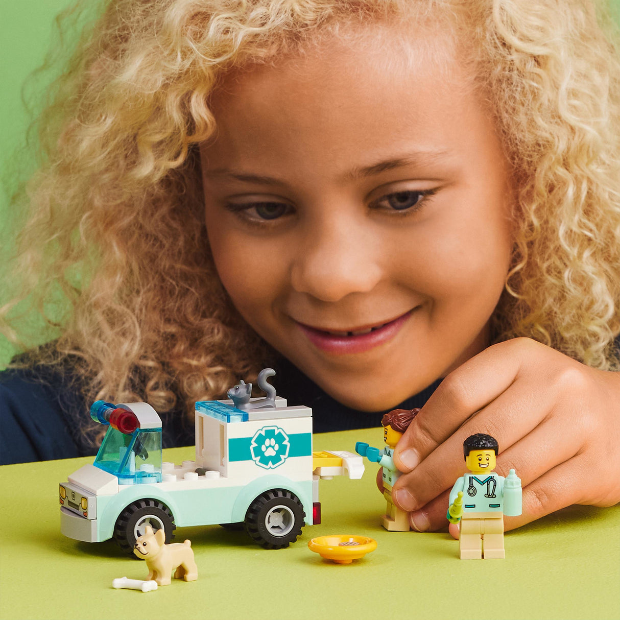 LEGO® City: Vet Van Rescue Animal Set