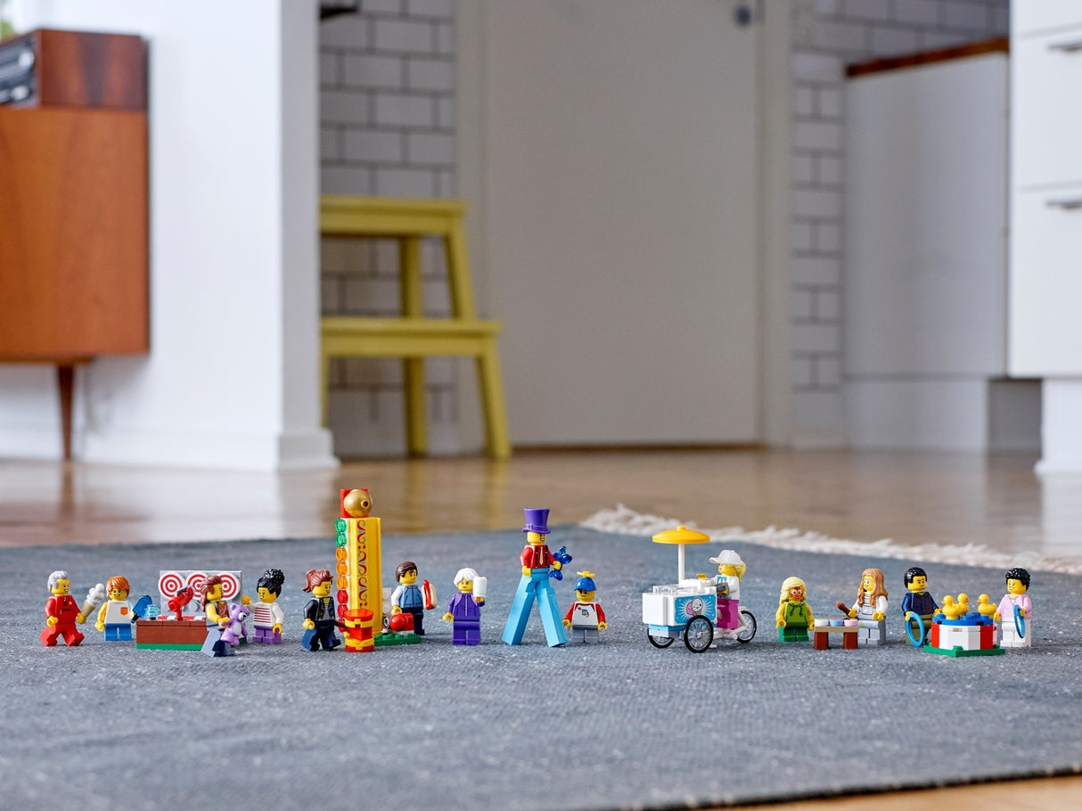 60234 People Pack Fun Fair City