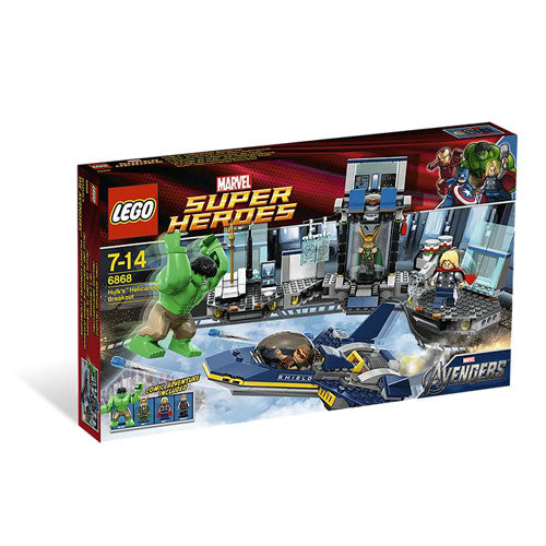 LEGO Hulks Helicarrier Breakout