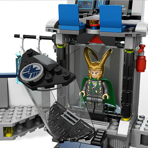 LEGO Hulks Helicarrier Breakout