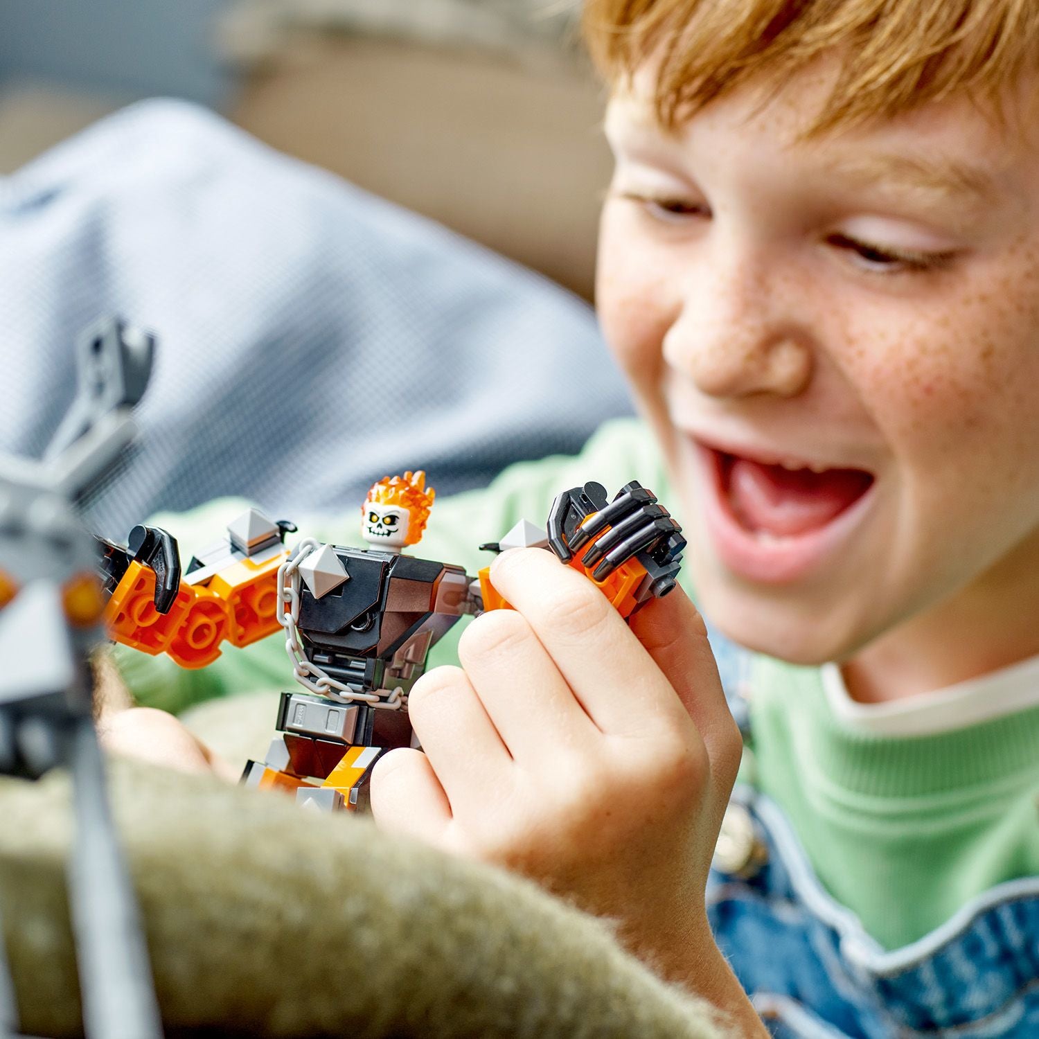 LEGO® Super Heroes: Ghost Rider Mech & Bike