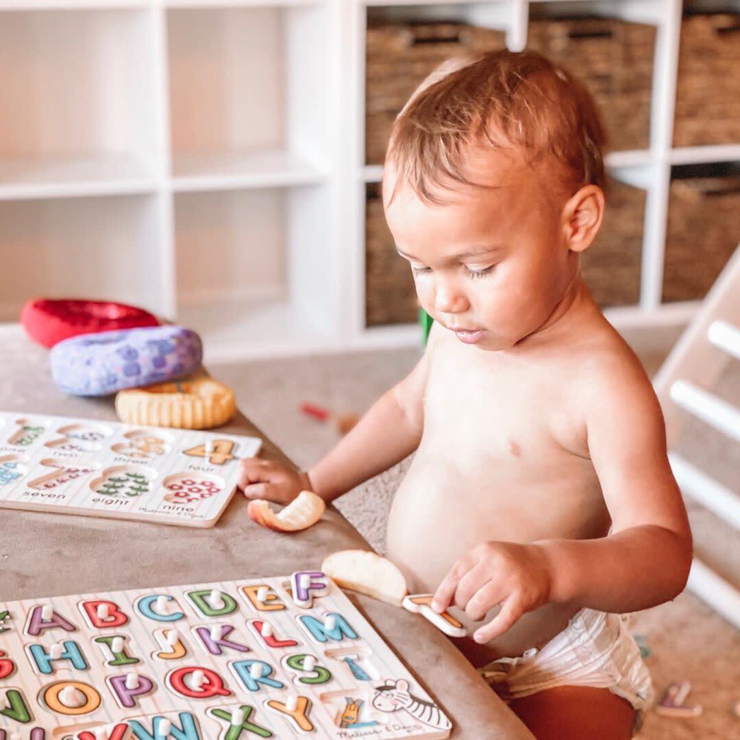 See-Inside Numbers Peg Puzzle