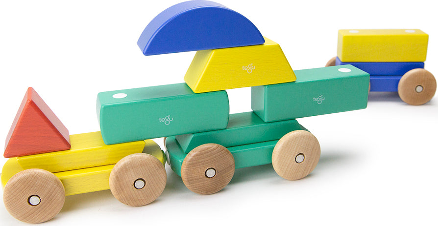 Magnetic Shape Train Tegu Baby and Toddler (9 pieces) color: BIG TOP