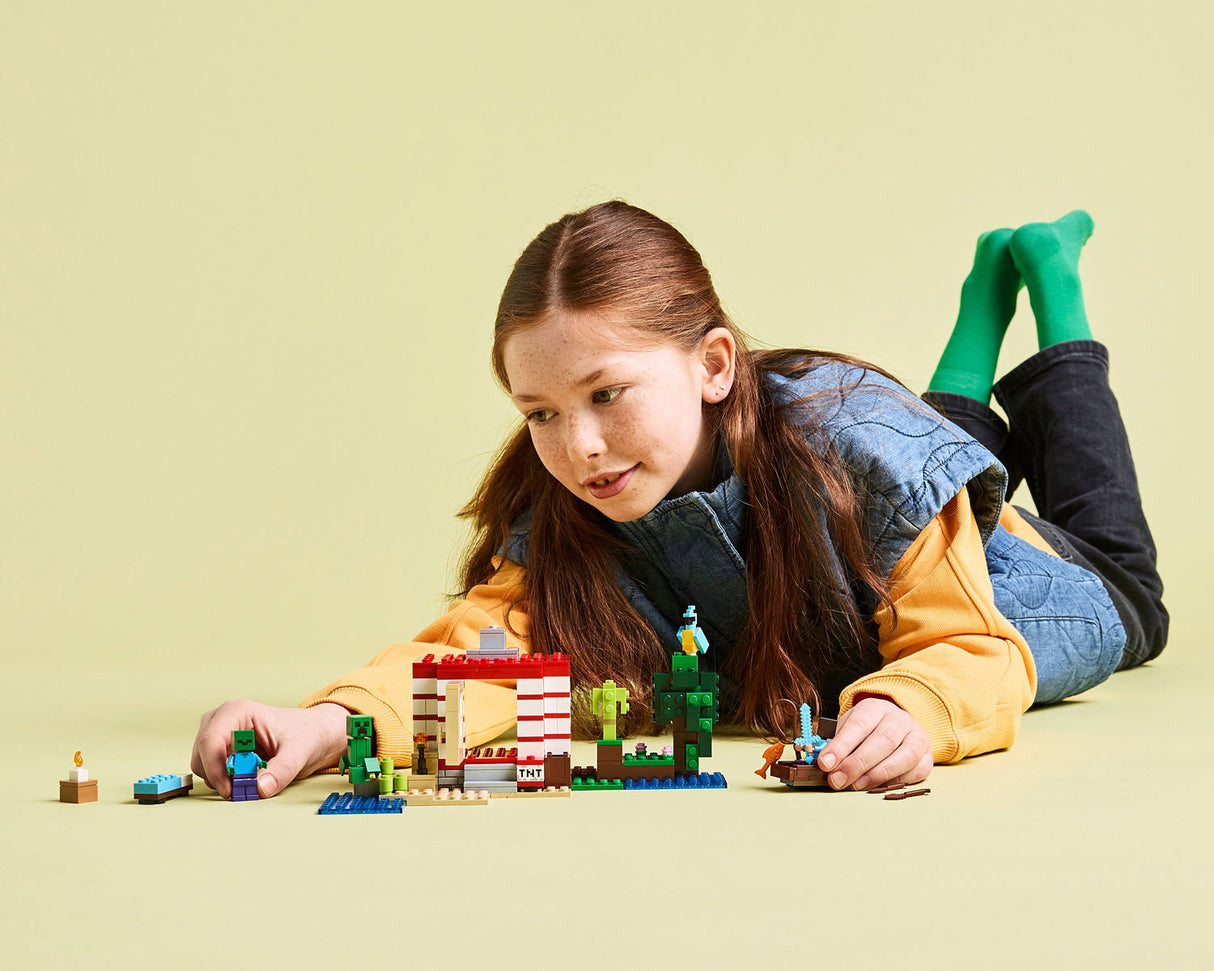 LEGO MINECRAFT The TNT Jungle House