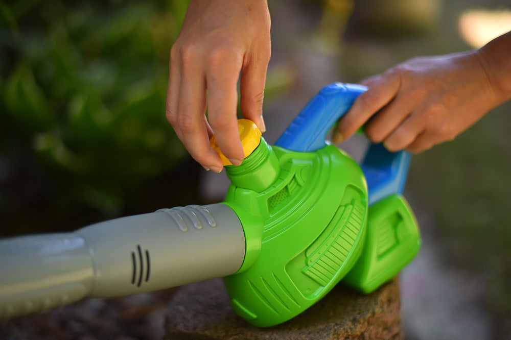 Maxx Bubbles! Motorized Bubble 'N' Fun Leaf Blower