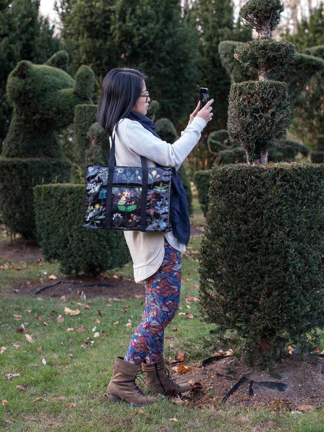 Plant Study Shoulder Tote