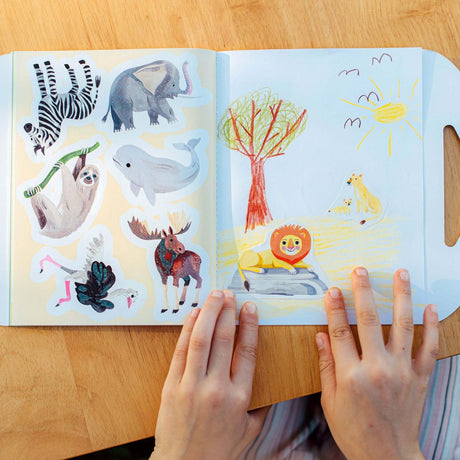 Wonderful Animals (shiny sticker book)
