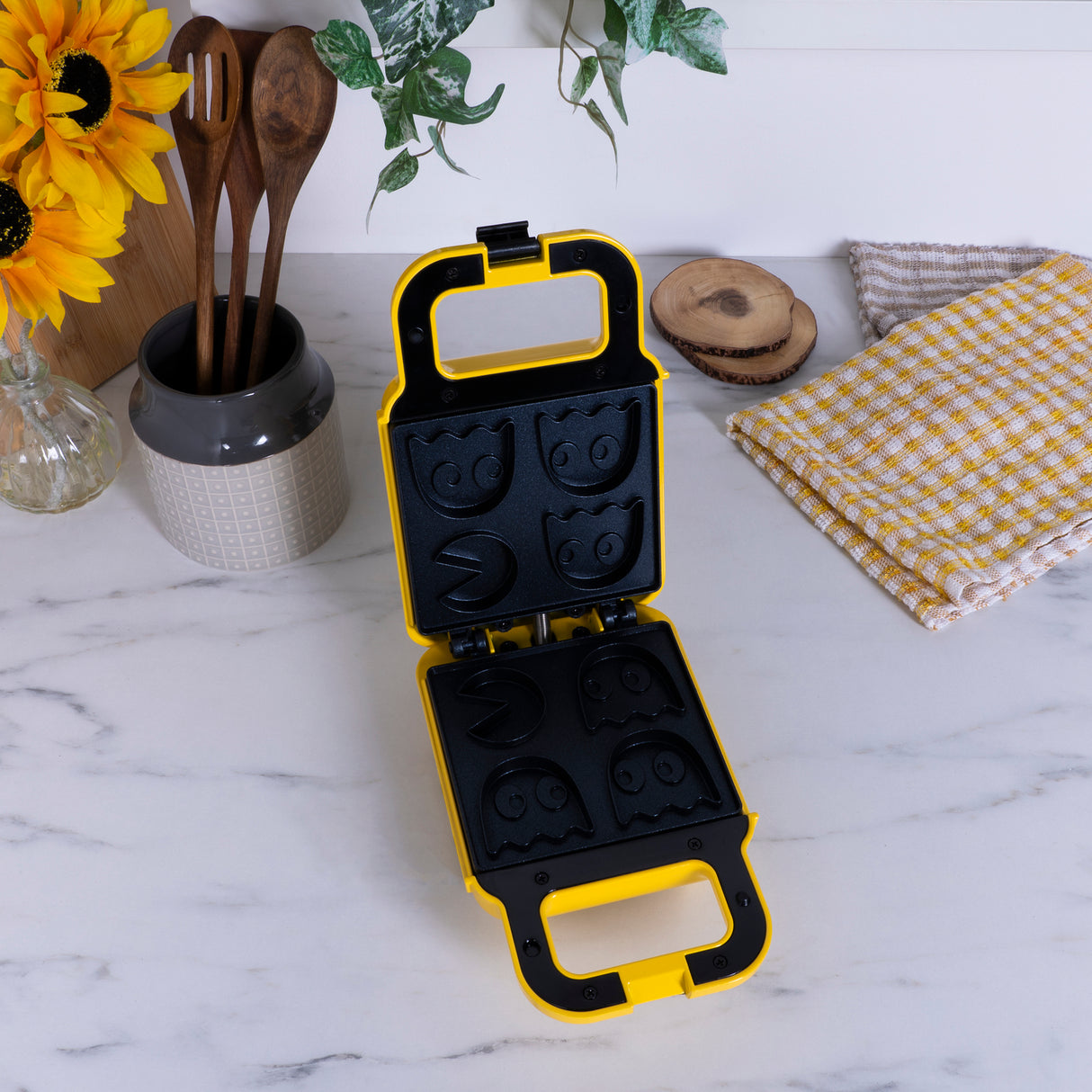 PAC-MAN Waffle Maker