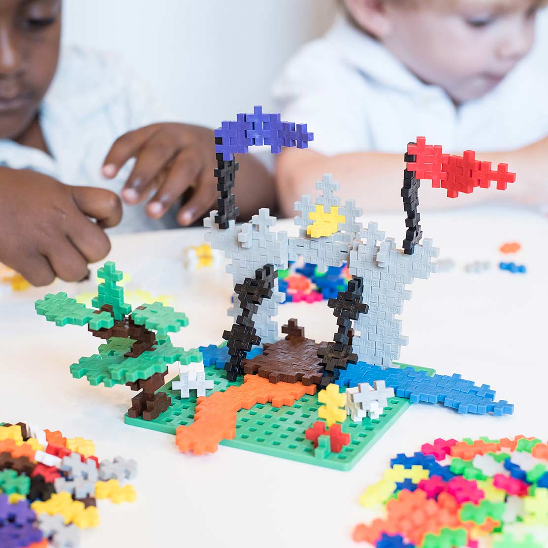 Plus-Plus Baseplate Builder Farm