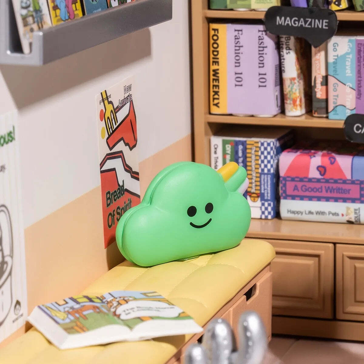 DIY Miniature House Kit: Fascinating Book Store