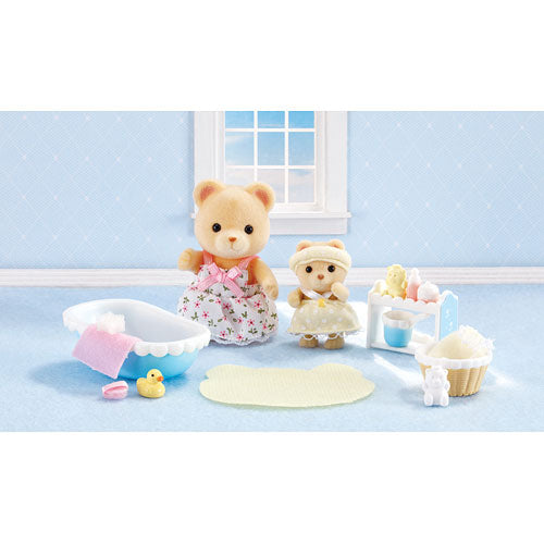 Melissa & Melody's Baby Bath Time