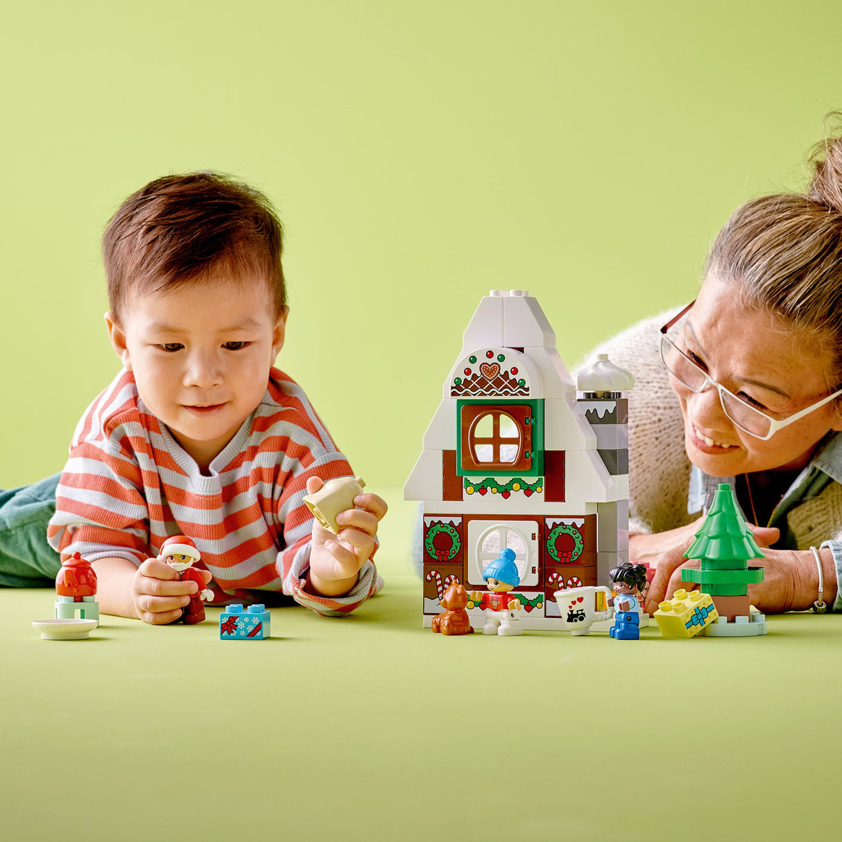 LEGO DUPLO Santa's Gingerbread House Set