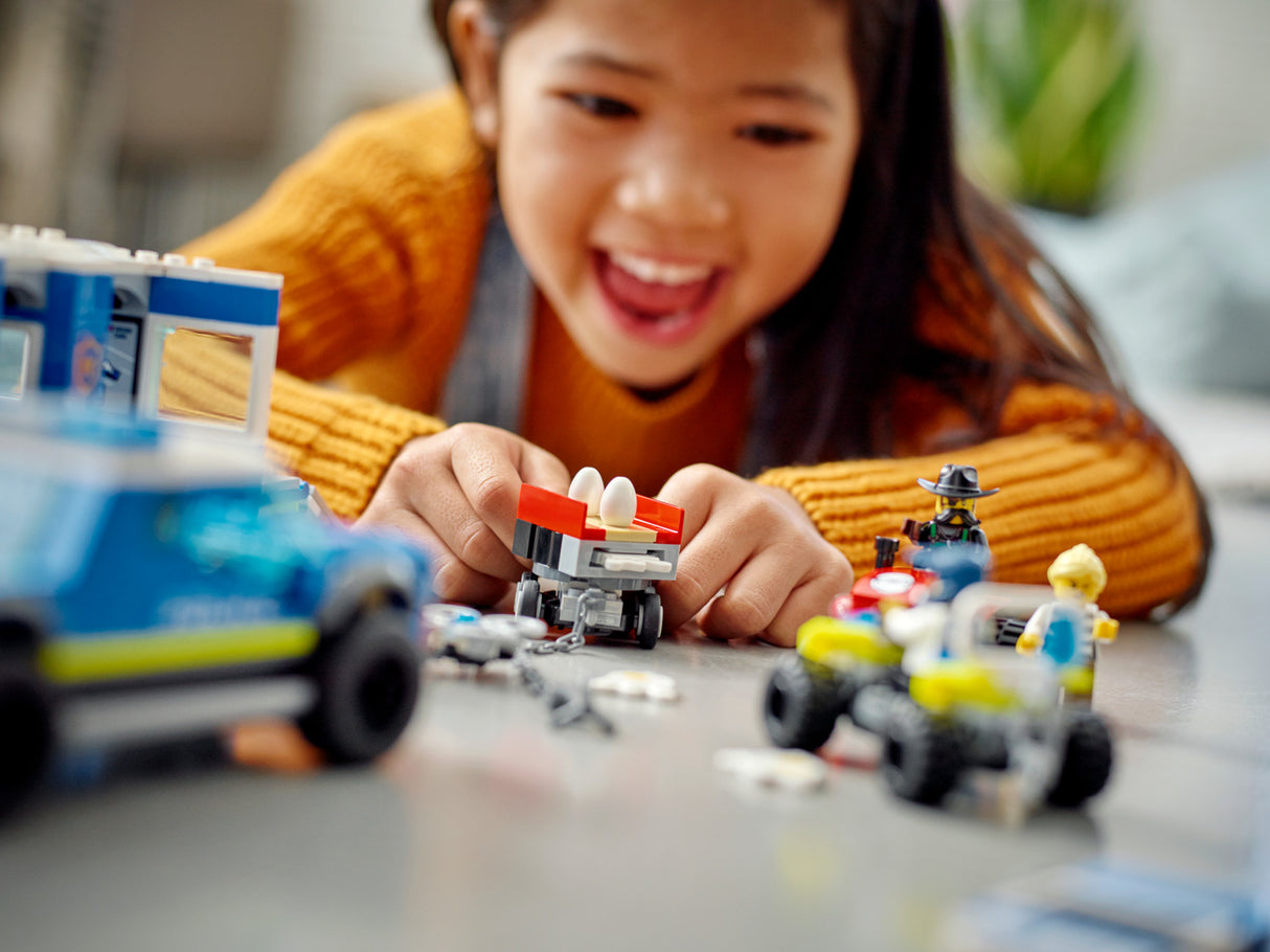 LEGO City: Police Mobile Command Truck