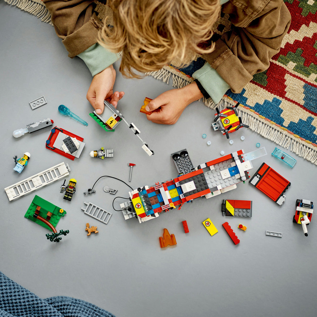 LEGO® City Fire: Fire Command Truck