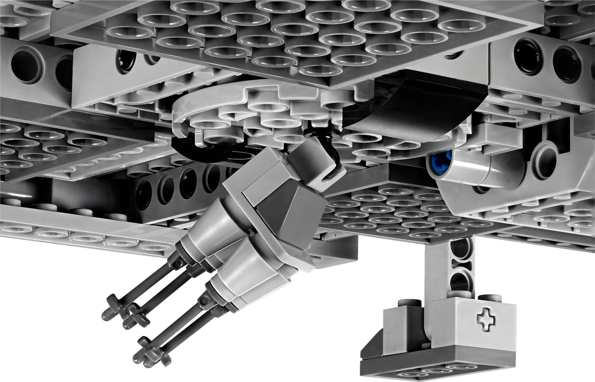 75257 Millennium Falcon