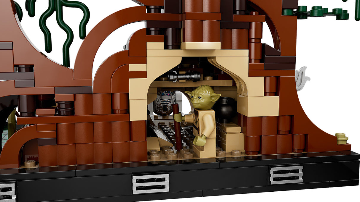 LEGO® Dagobah Jedi Training Diorama