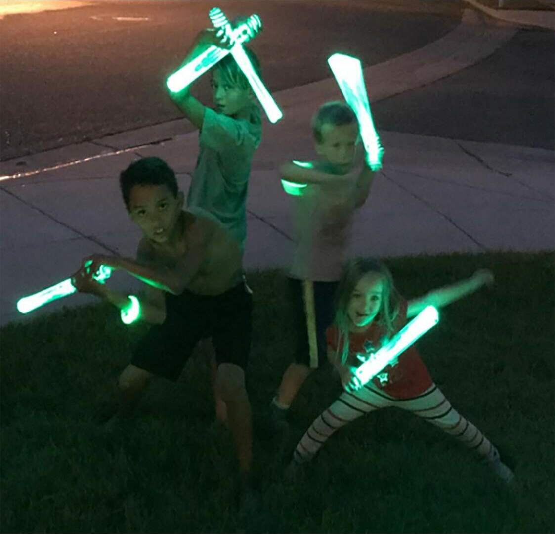 Glow Battle Family
