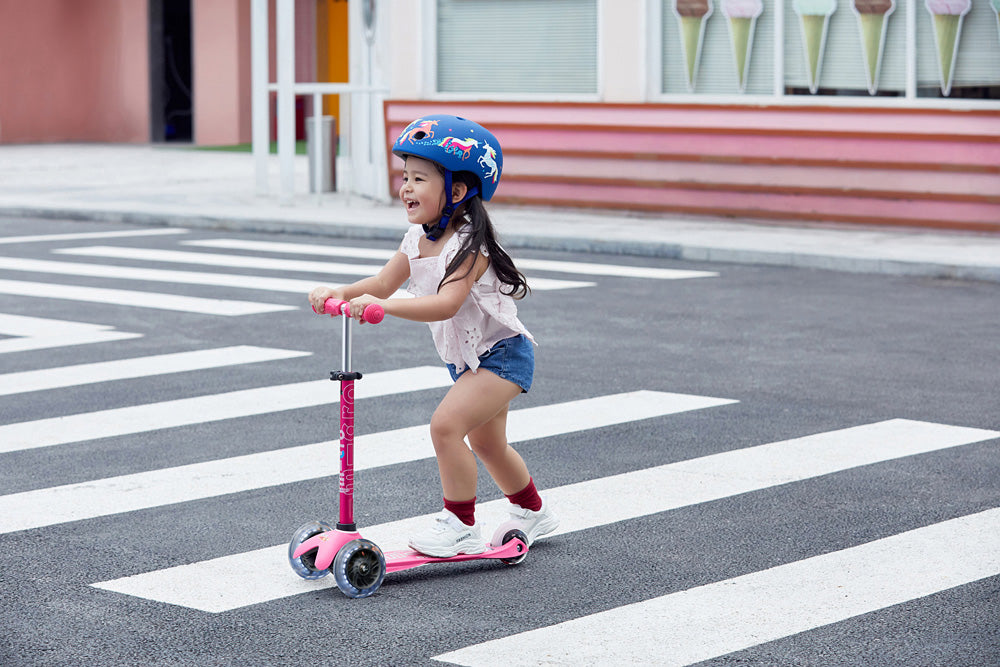Micro Kickboard Mini Deluxe LED - Pink
