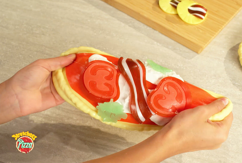 Stretcheez Pizza