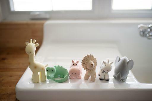Giraffe - Natural Organic Rubber Rattle